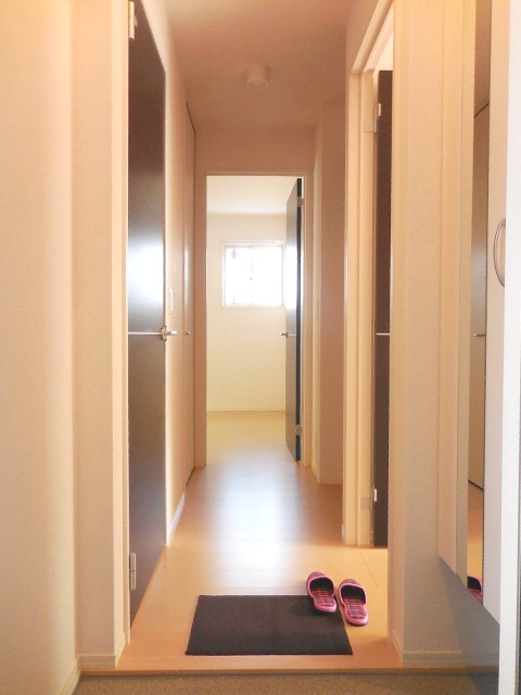 玄関　シューズボックス付きの玄関です★