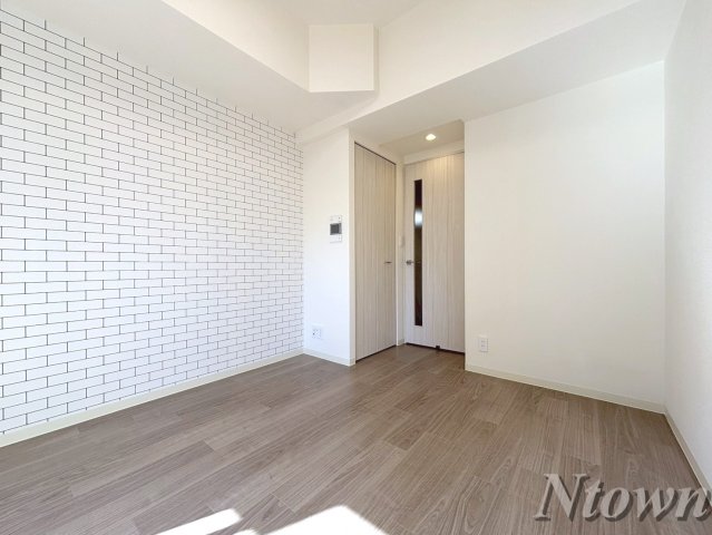 居室・リビング　こちらの居間で趣味の時間をお楽しみください