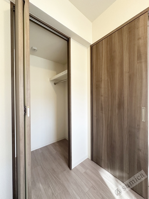 収納　ウォークインクローゼットにたっぷりと収納可能です♪♪