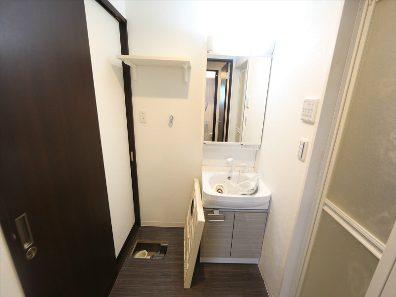 洗面設備　脱衣所　シャンプードレッサー