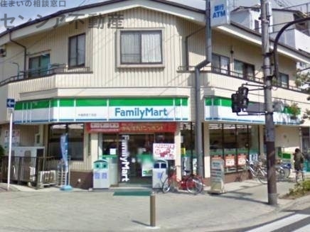 コンビニ　ファミリーマート今福西四丁目店（コンビニ）まで127m