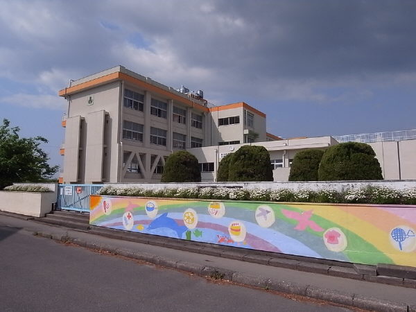 小学校　鬼崎南小学校（小学校）まで600m