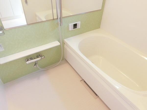 バス・シャワールーム　追い焚き！浴室乾燥機付き！