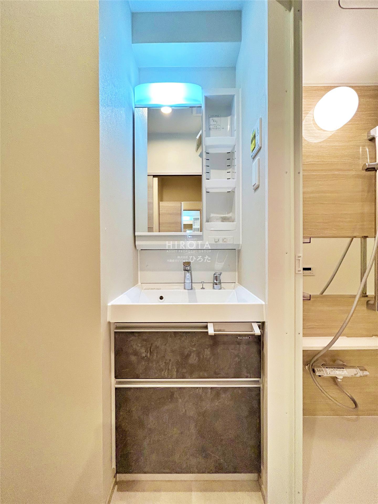 洗面設備　同仕様写真