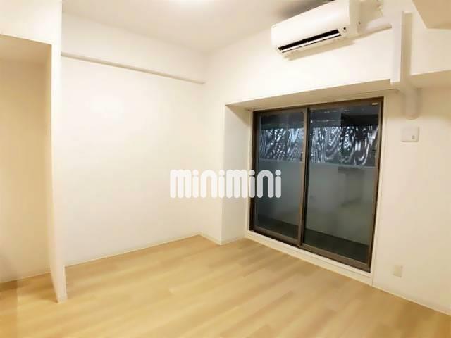 居室・リビング　落ち着ける広さのリビングです