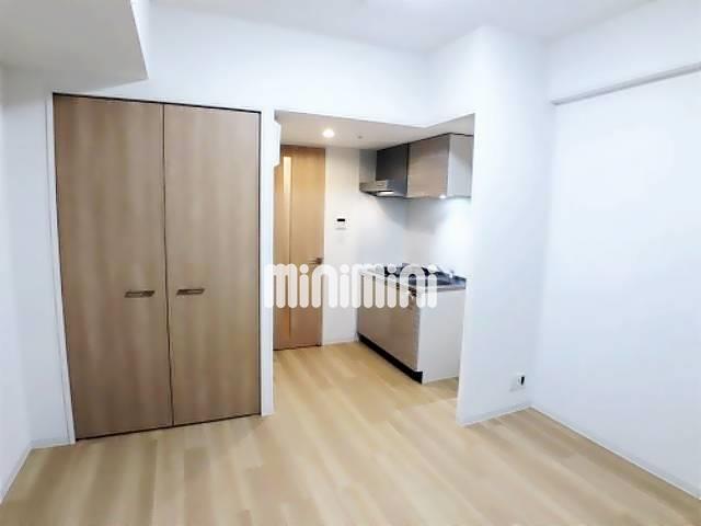 その他部屋・スペース　ベランダ側からも見た居室です