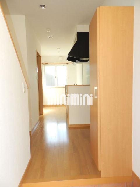 玄関　玄関には、大容量シューズボックス付♪