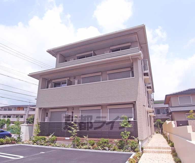 建物外観　静かな立地ですよ。