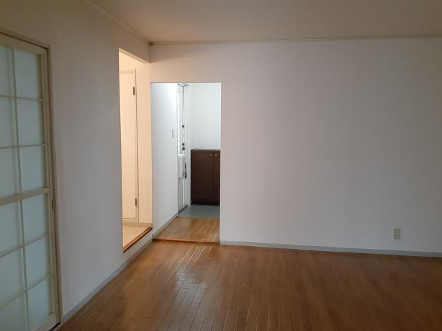 居室・リビング　別号室の画像です。ご参考下さい