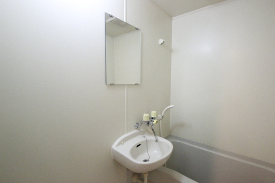 洗面設備　※別部屋の写真です