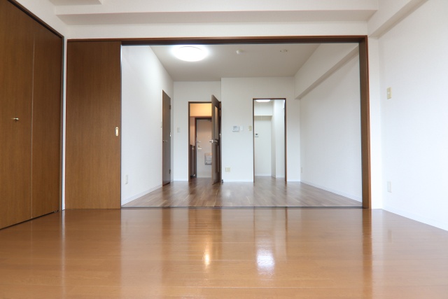 居室・リビング　※別室の参考写真の為、現況優先です。