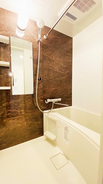 バス・シャワールーム