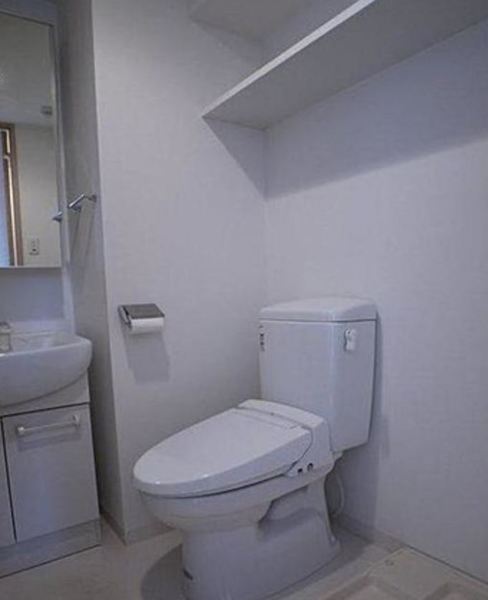 トイレ　※別部屋参考写真