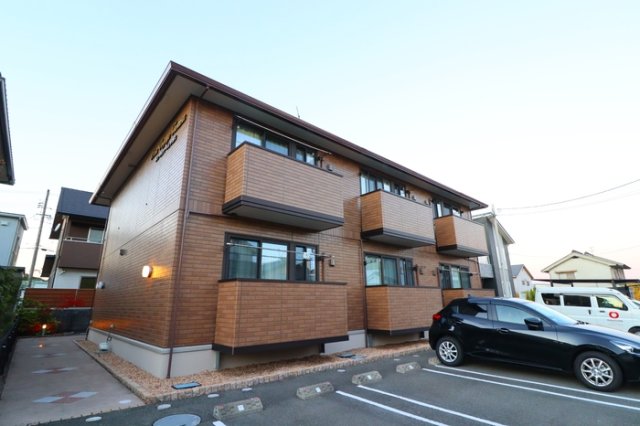 建物外観　ヴォンヴォヤージュ タカス 外観