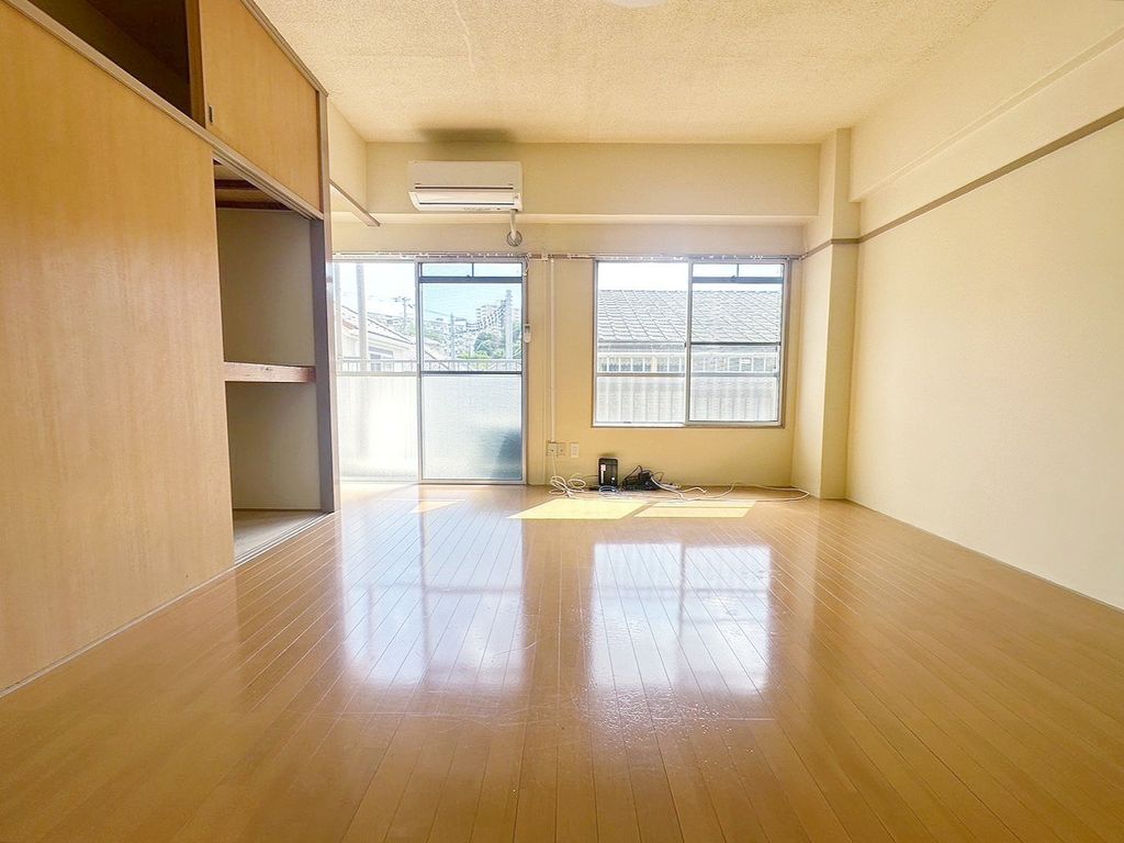 居室・リビング　※参考写真（別部屋別間取り）仕様が異なる場合があります