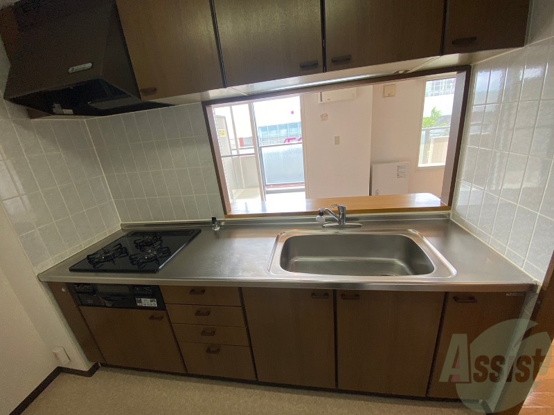 キッチン　キッチンはスペースも広々していて使いやすそうですよ！