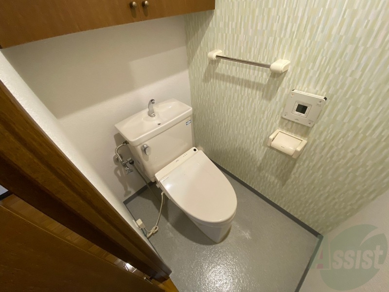 トイレ　ウォシュレット機能がついたトイレ。安心して使用できますね。