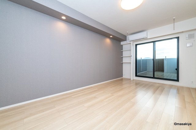 居室・リビング　写真は同じ建築会社の近い間取りのものです。参考にご覧下さい。