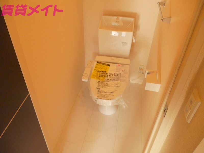 トイレ　同物件別室画像