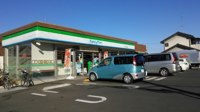 コンビニ　ファミリーマート東大和新青梅街道店（コンビニ）まで568m