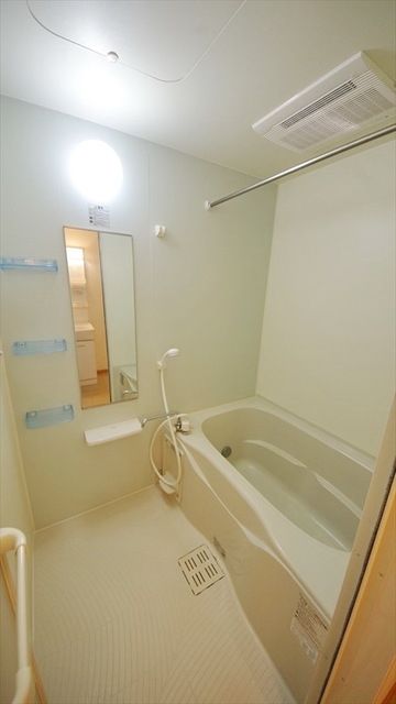 バス・シャワールーム　バスルーム