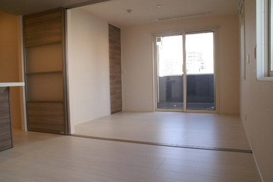 小学校　広島市立楽々園小学校（小学校）まで1159m