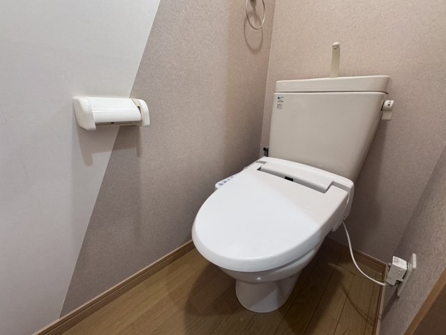 トイレ　当社、チルホームのHPもご覧ください(^^)/物件情報多数♪