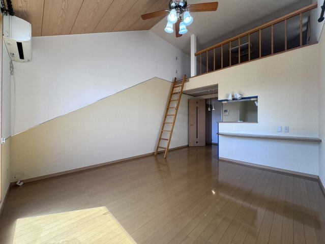 居室・リビング　当社、チルホームのHPもご覧ください(^^)/物件情報多数♪