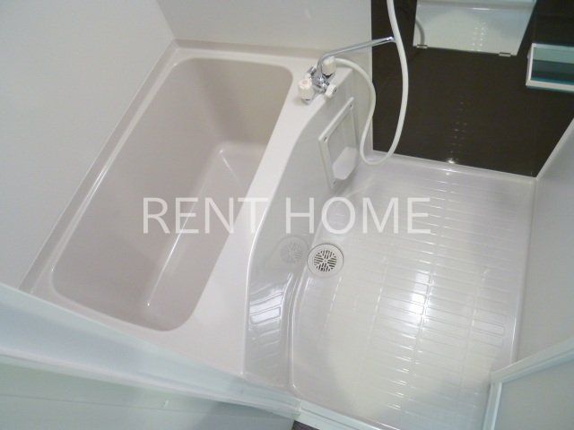 バス・シャワールーム　浴室乾燥機付きです