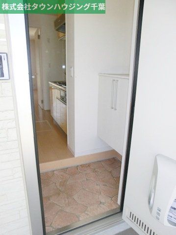 玄関　お部屋探しは【タウンハウジング千葉店】にお任せ下さい♪
