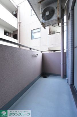 バルコニー　当物件の違うタイプの部屋写真となります