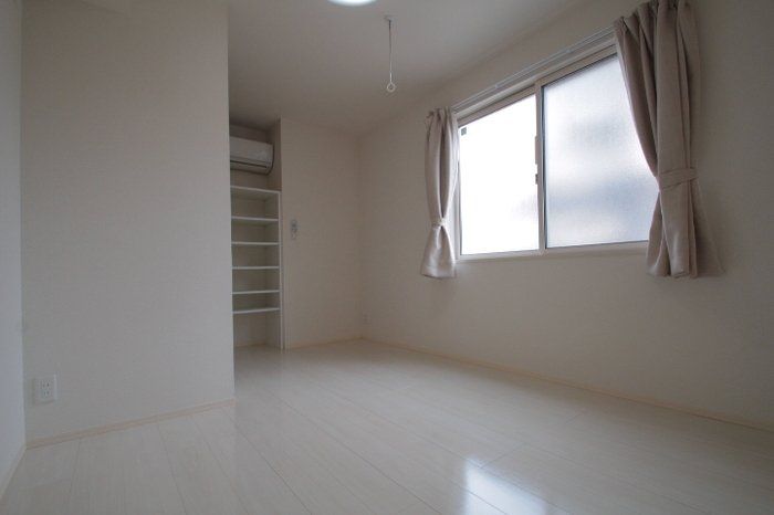 居室・リビング　他号室参照