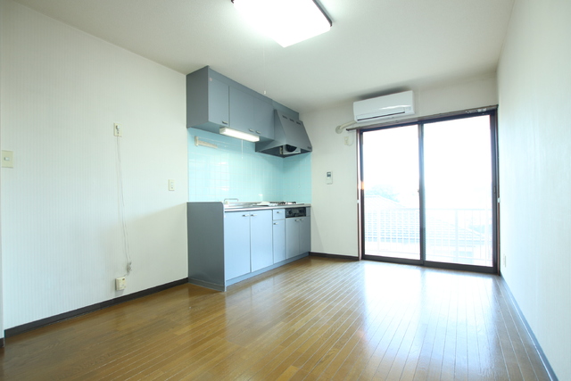 居室・リビング　南向き日当たり良好