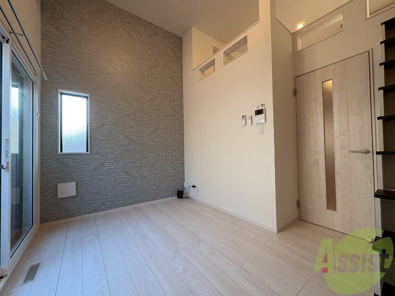 その他部屋・スペース　洋室を別角度から撮影しました。いかがでしょうか。