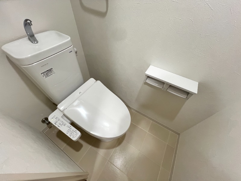 トイレ　別号室写真