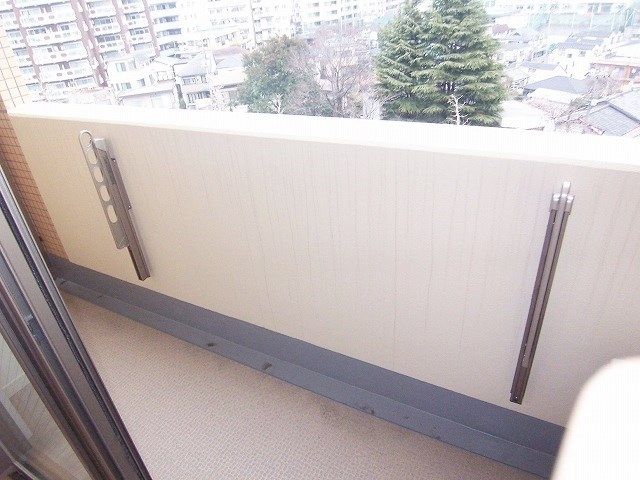 バルコニー　ワイズ ル リオン新宿中井のバルコニー