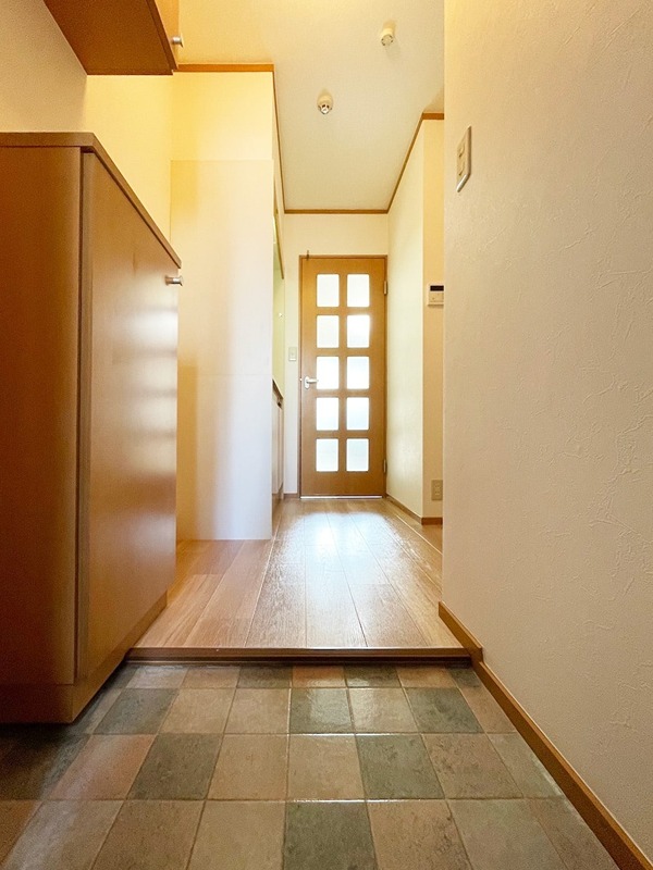 玄関　別部屋同間取