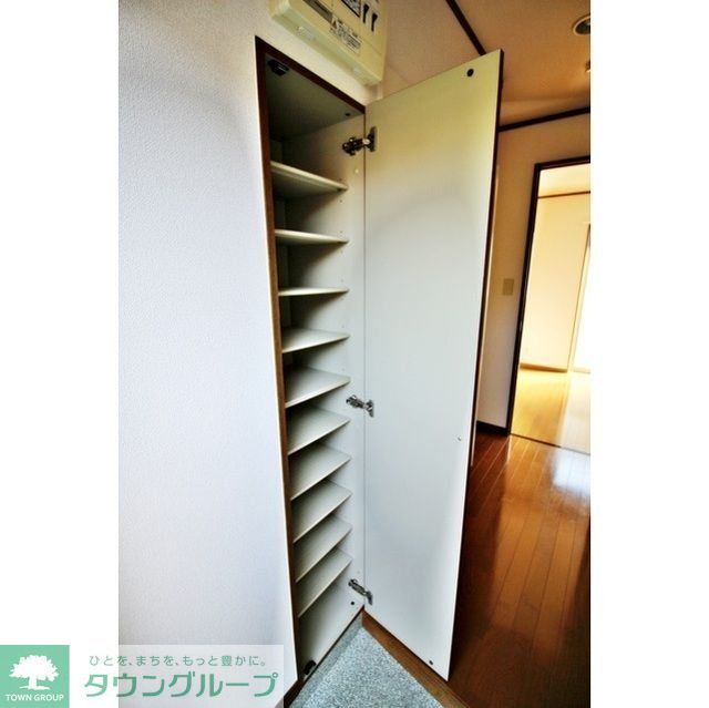 玄関　お問合せはタウンハウジングまで！※現地待合わせ相談可能