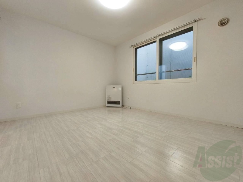 居室・リビング　広くてキレイなお部屋が広がっていて、充実した生活が送れそう。