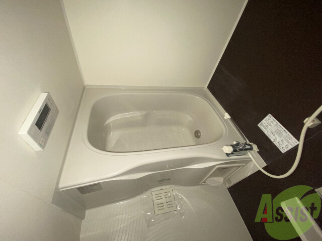 バス・シャワールーム　お風呂はトイレと別になっているので、落ち着きますね。