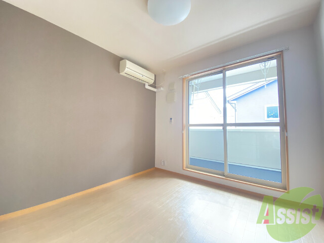 居室・リビング　広めのリビングでのびのび生活出来そうですね。