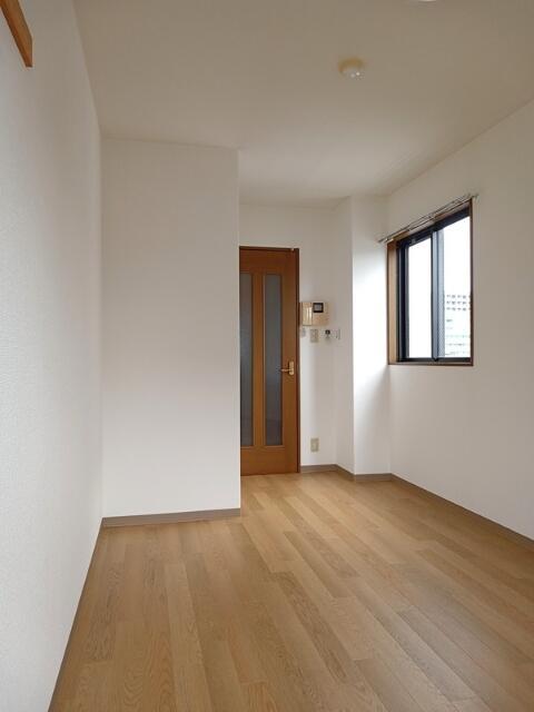 居室・リビング　?