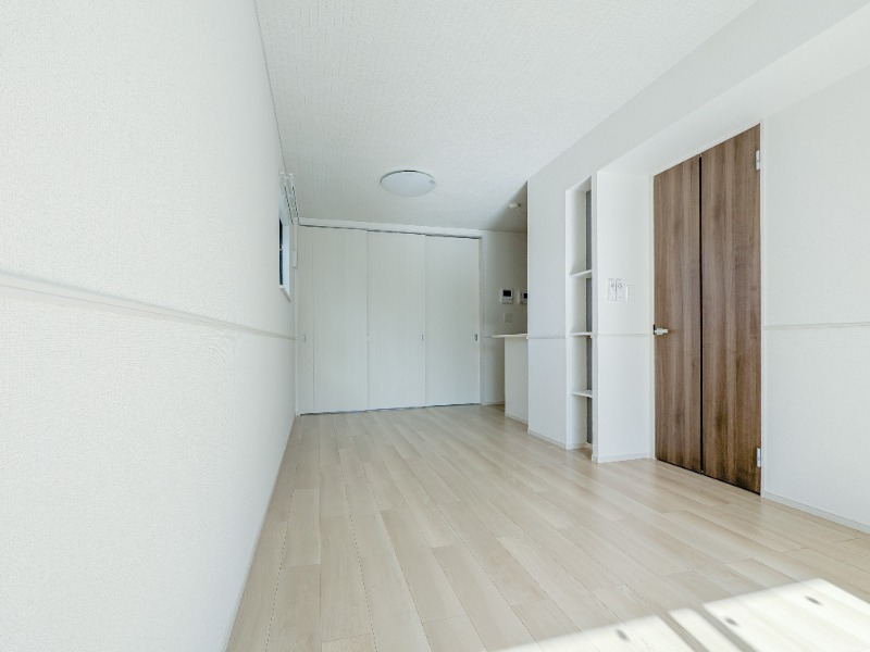 居室・リビング　図面と現状に相違がある場合には現状を優先