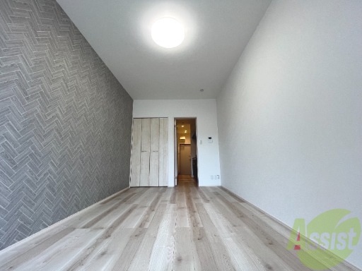 その他部屋・スペース　フローリングなのでベッドを置いたら寝室の出来上がりですね