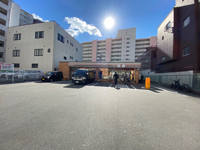 コンビニ　セブンイレブン 大阪桜川2丁目店（コンビニ）まで79m