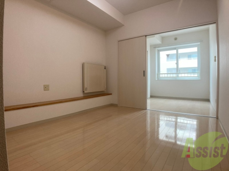 居室・リビング　広くてキレイなお部屋が広がっていて、充実した生活が送れそう。