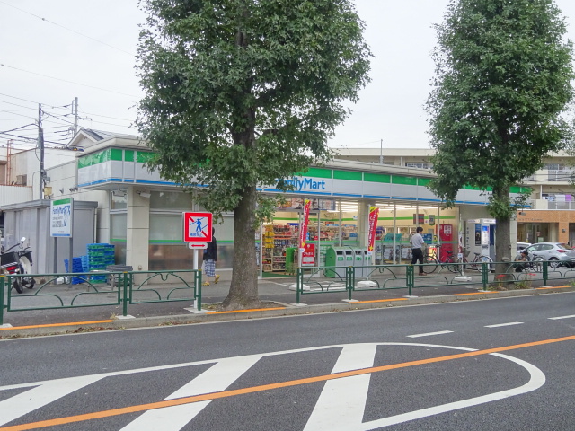 コンビニ　ファミリーマート 上鷺宮二丁目店（コンビニ）まで338m