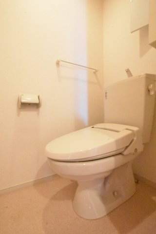 トイレ　別号室の画像です。ご参考下さい。