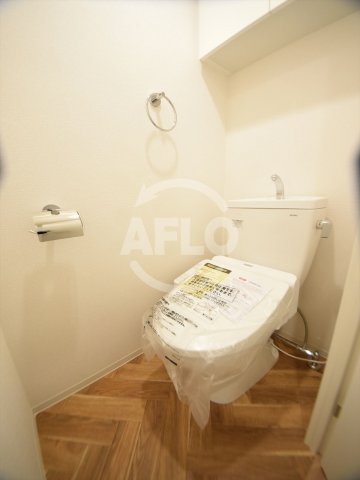 トイレ　セレニテ桜川駅前プリエ　トイレ