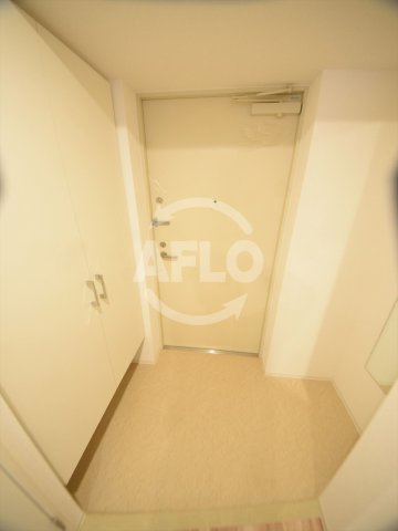 玄関　セレニテ桜川駅前プリエ　玄関